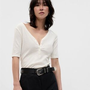 BUNDLE (2) Gap Ribbed Henley Tees NWT